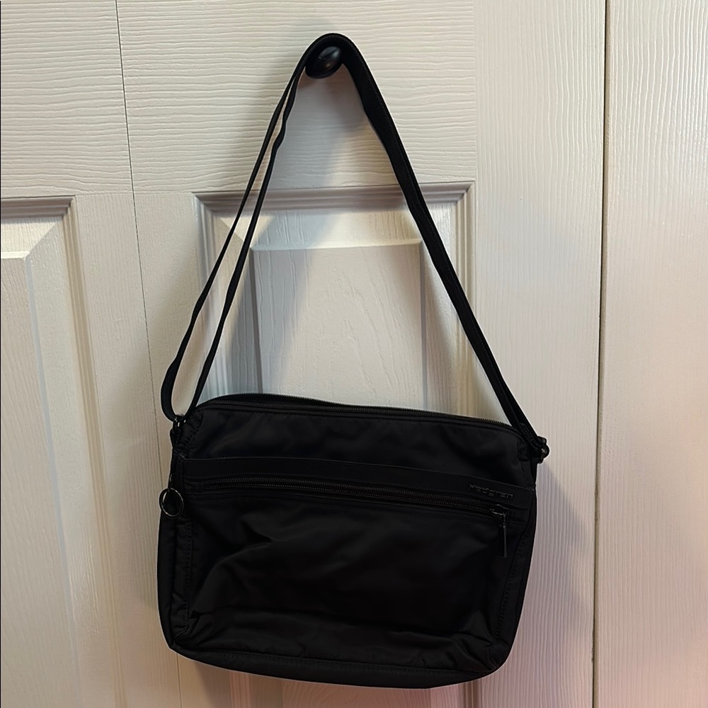 Black Hedgren Shoulder Bag